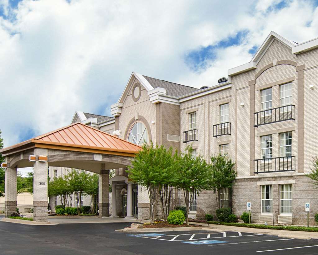 Quality Inn & Suites West - thumb 1