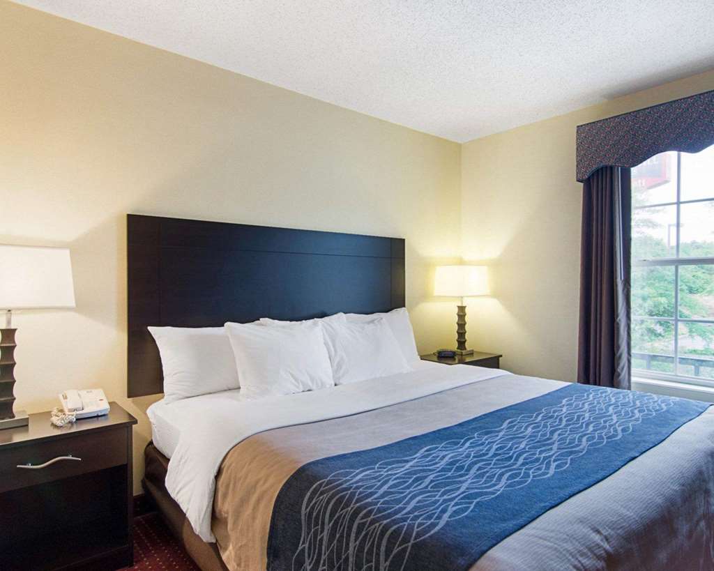 Quality Inn & Suites West - thumb 5