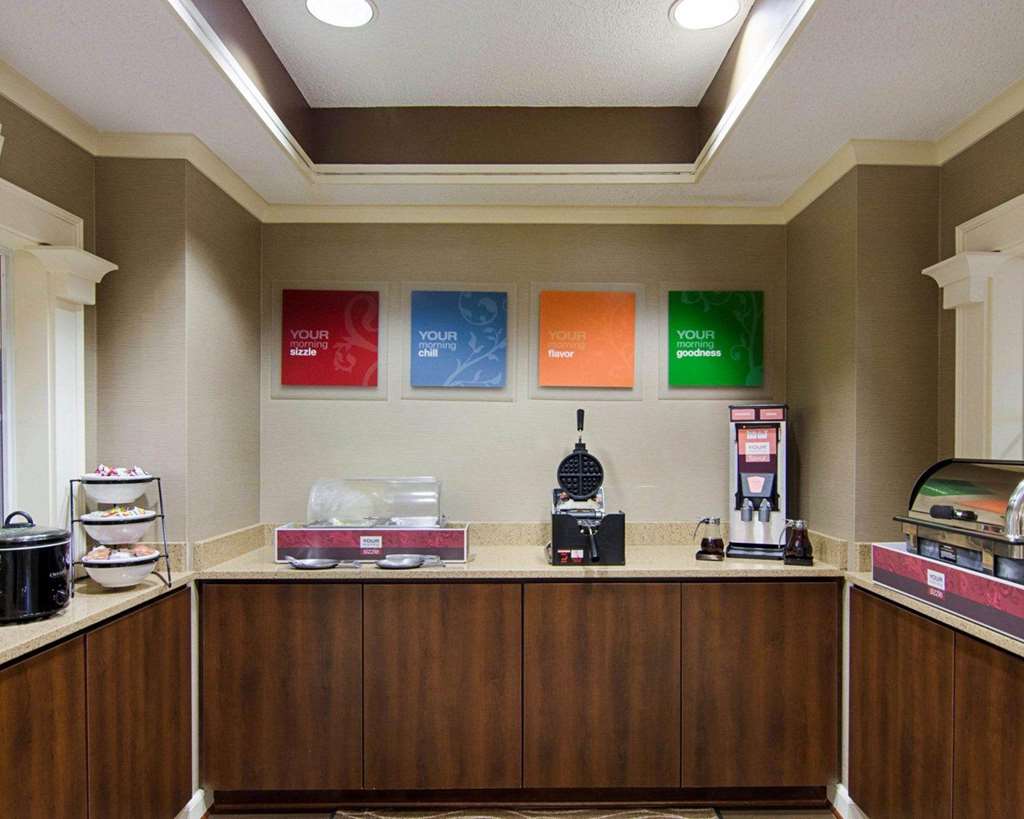 Quality Inn & Suites West - thumb 11