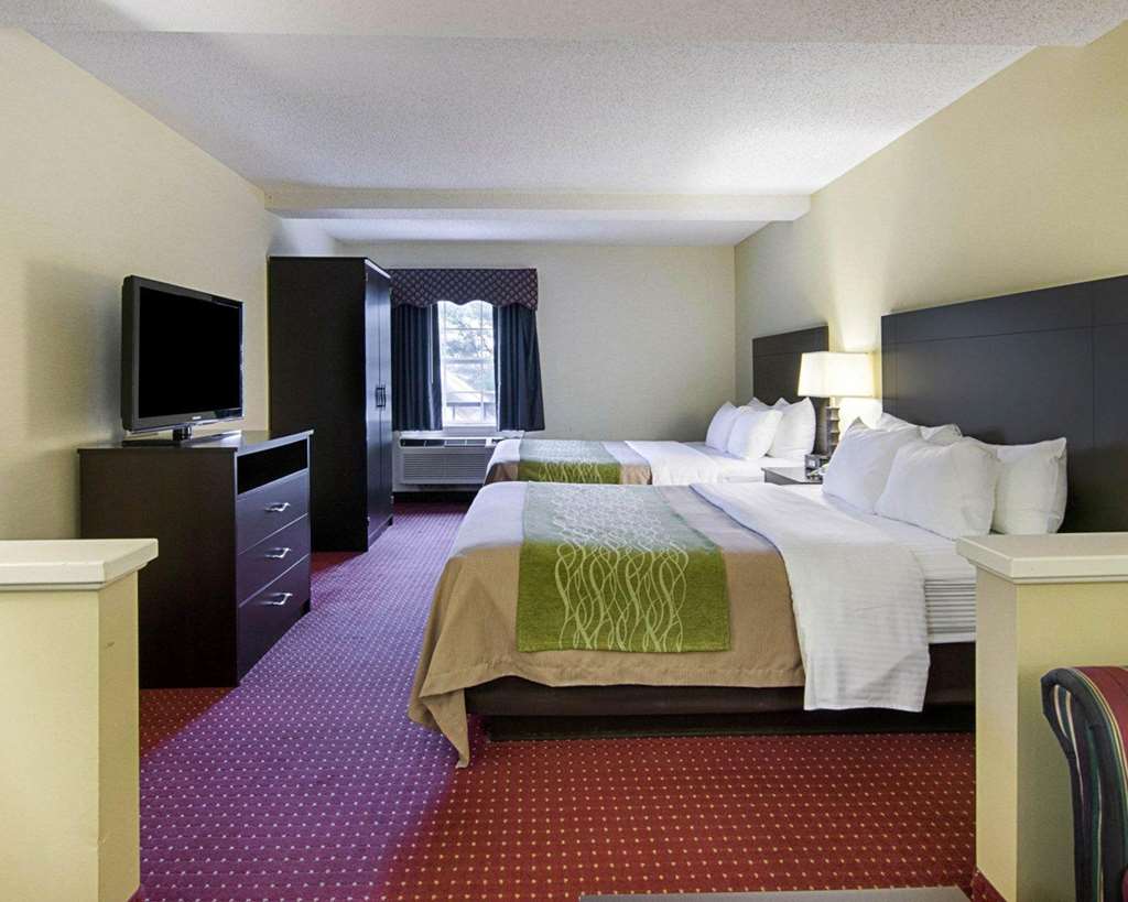 Quality Inn & Suites West - thumb 13