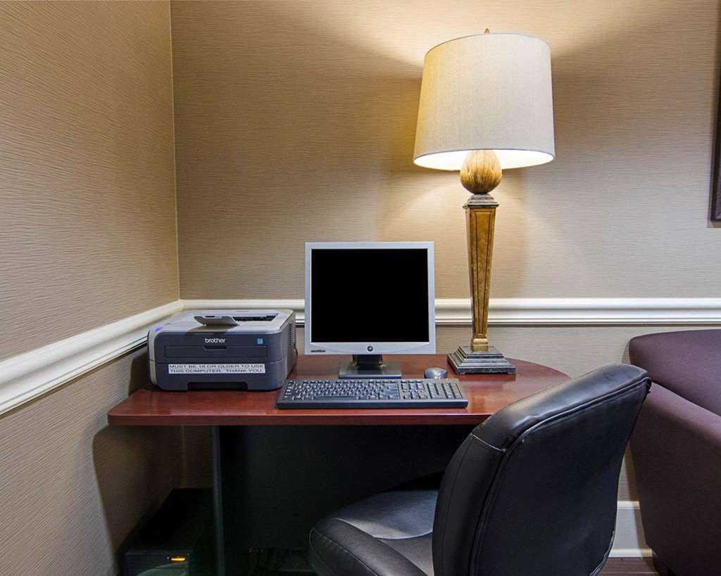 Quality Inn & Suites West - thumb 17