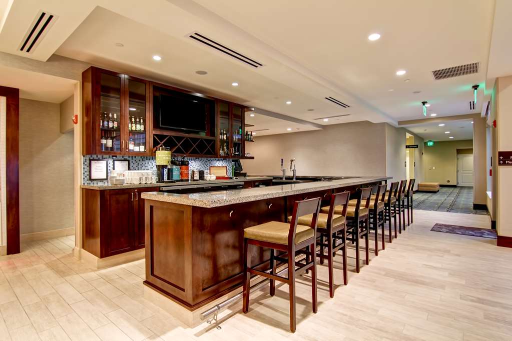 Hilton Garden Inn Woodbridge - thumb 15