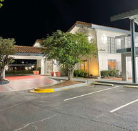 Travelodge by Wyndham Tuscaloosa - Tourism House