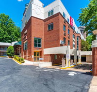 Red Lion Hotel Rosslyn/Iwo Jima - Tourism House