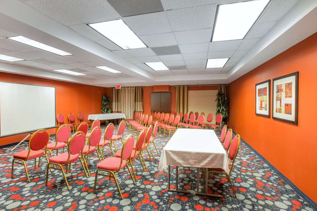 Comfort Suites - thumb 7