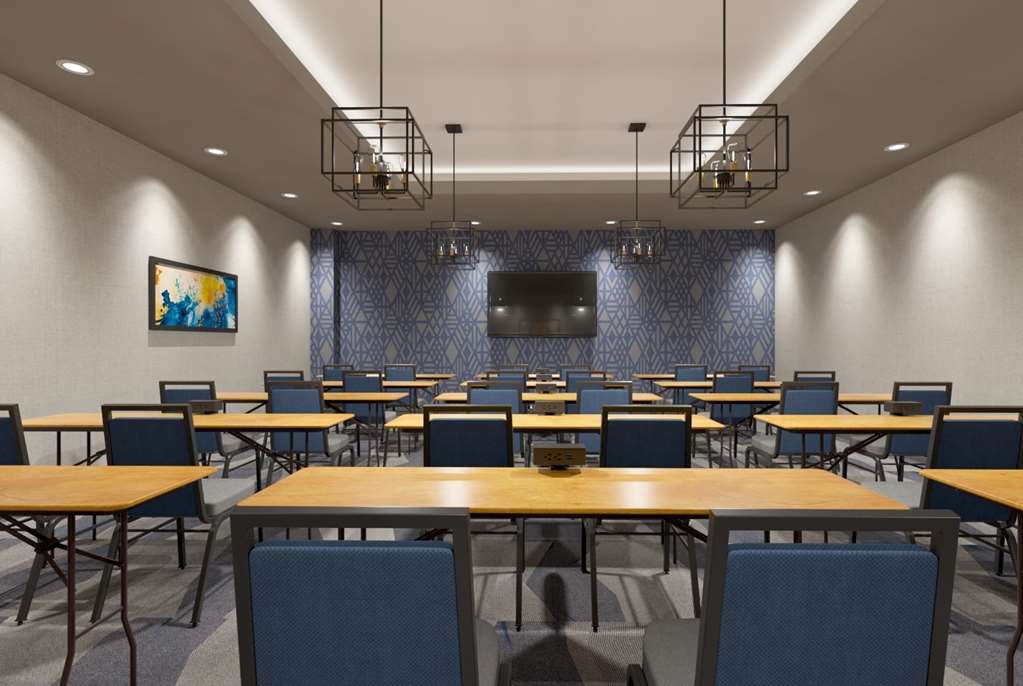 La Quinta Inn & Suites By Wyndham - thumb 7