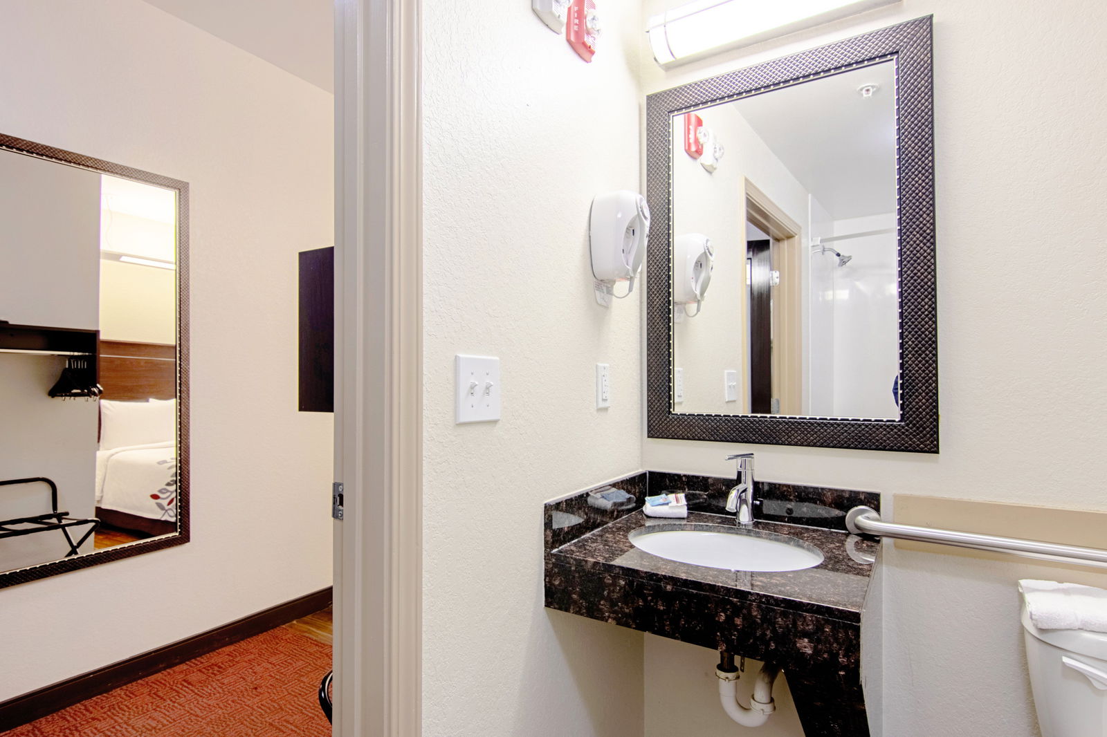 Red Roof Inn Locust Grove - thumb 12