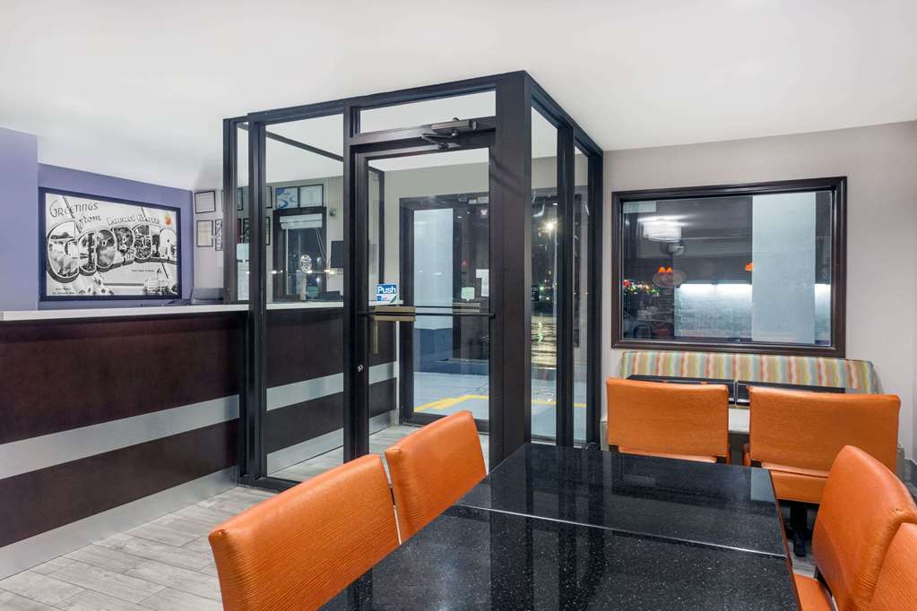 Super 8 Locust Grove - thumb 4