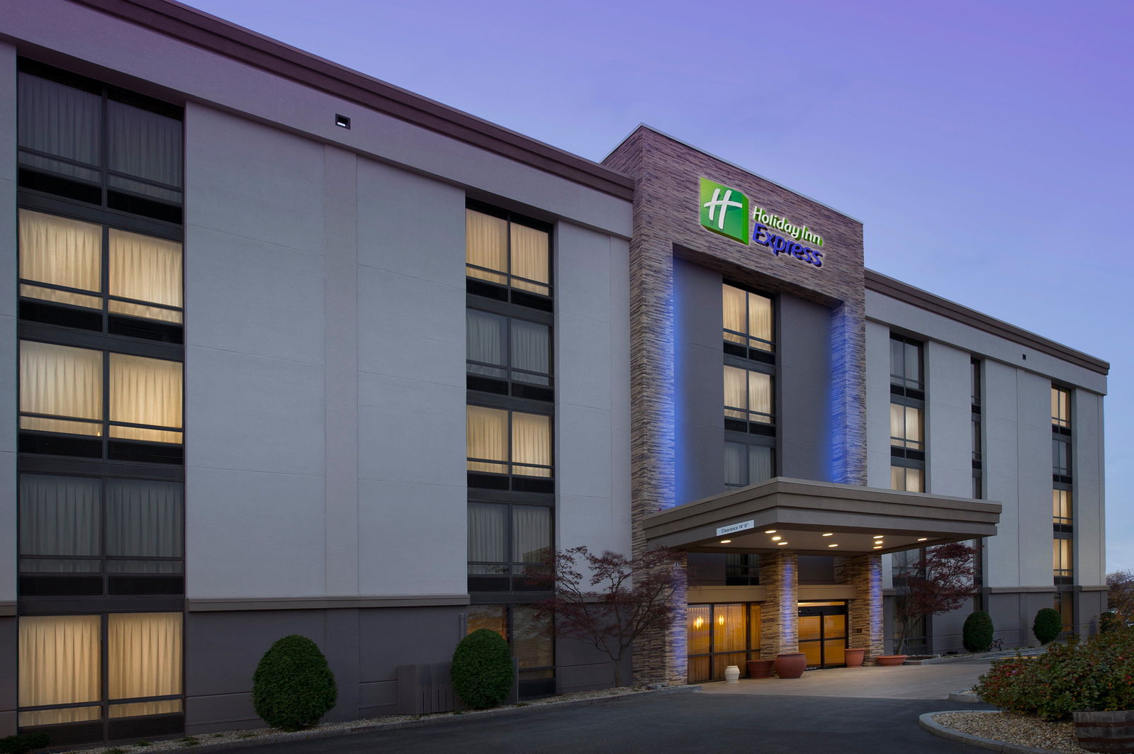 Holiday Inn Express Boston North-Woburn - thumb 0