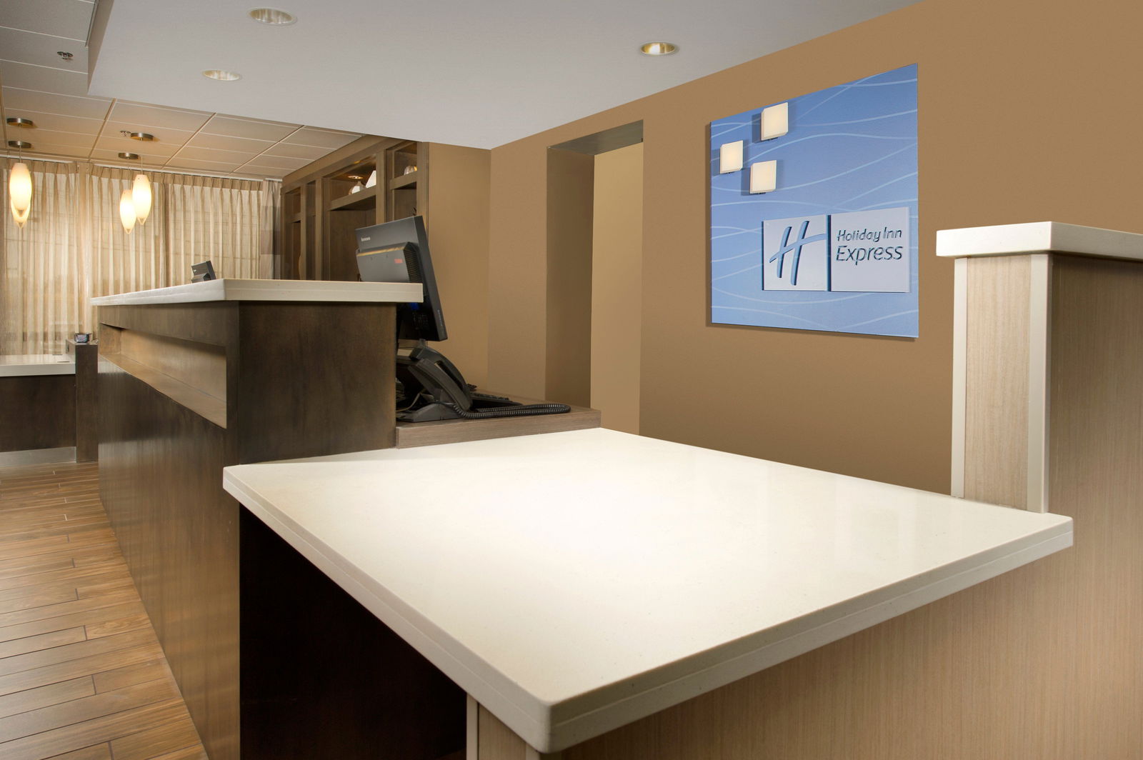 Holiday Inn Express Boston North-Woburn - thumb 2
