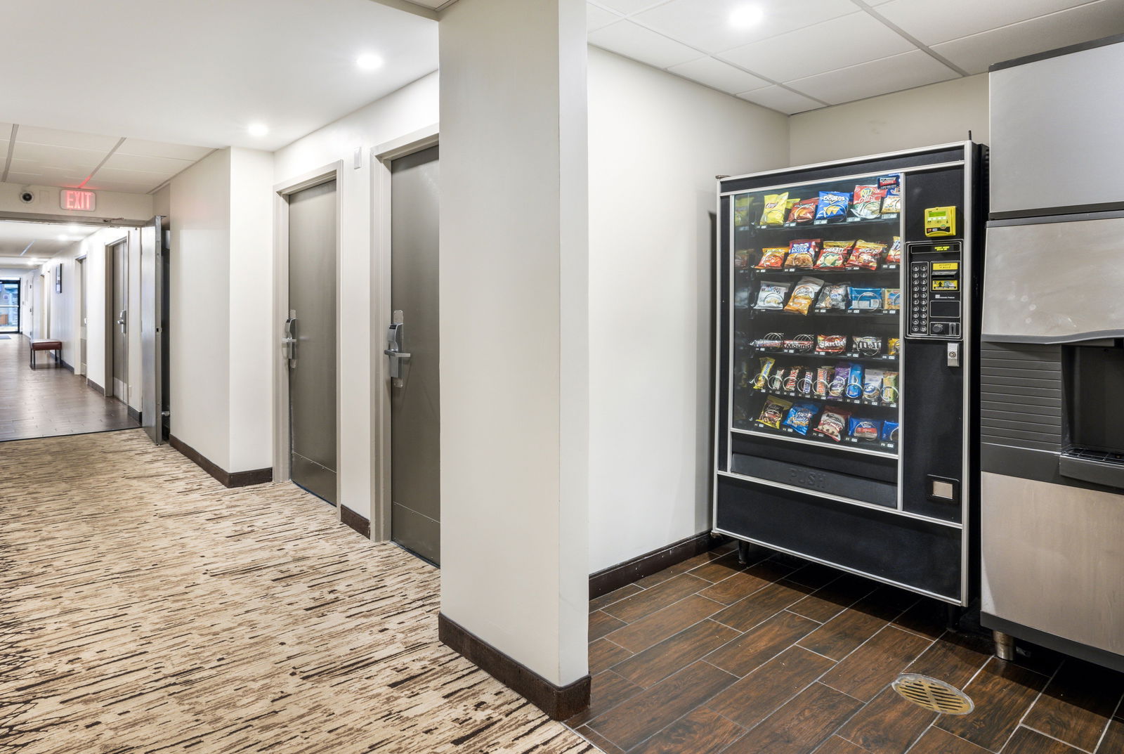 Red Roof PLUS+ Boston-Woburn/Burlington - thumb 17