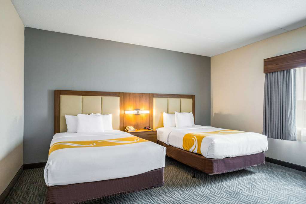 Quality Suites Hotel Lansing - thumb 10