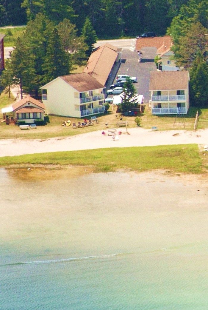 Beachcomber Motel - thumb 0