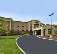 Hampton Inn Utica - Tourism House