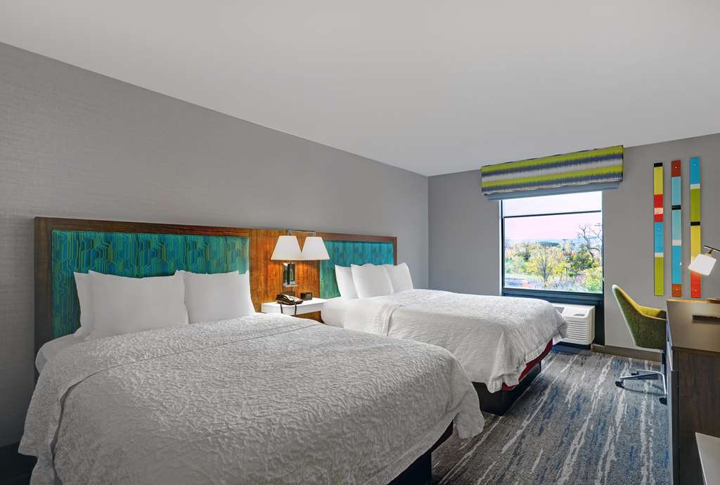 Hampton Inn Utica - thumb 10