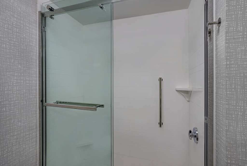 Hampton Inn Utica - thumb 11