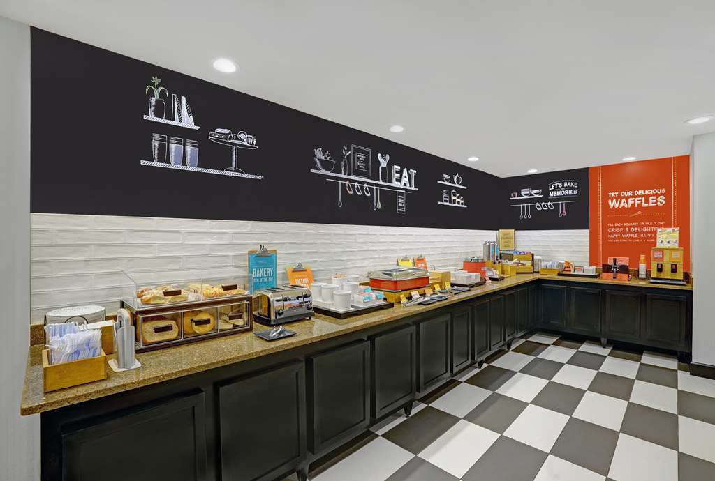 Hampton Inn Utica - thumb 14