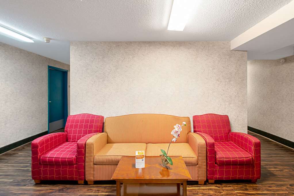 Econo Lodge Utica - thumb 16