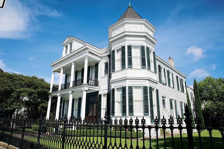 Garden District Tour In New Orleans - thumb 0