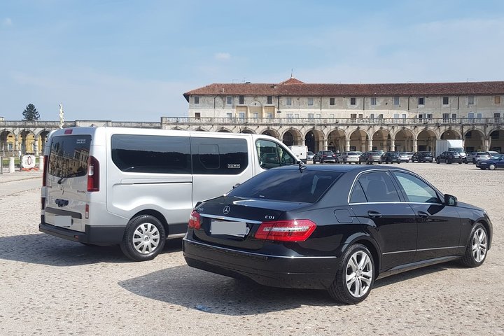 Albuquerque Airport (ABQ) To Albuquerque - Round-Trip Private Transfer - thumb 2