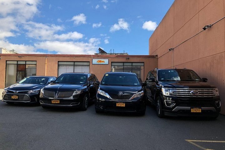 Private Departure Transfer To Albuquerque Airport ABQ - thumb 1