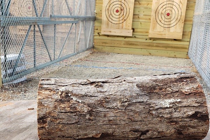 Axe Throwing Training - thumb 0