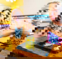 Chattanooga Make-Your-Own Custom Candle Crafts Class - Tourism House