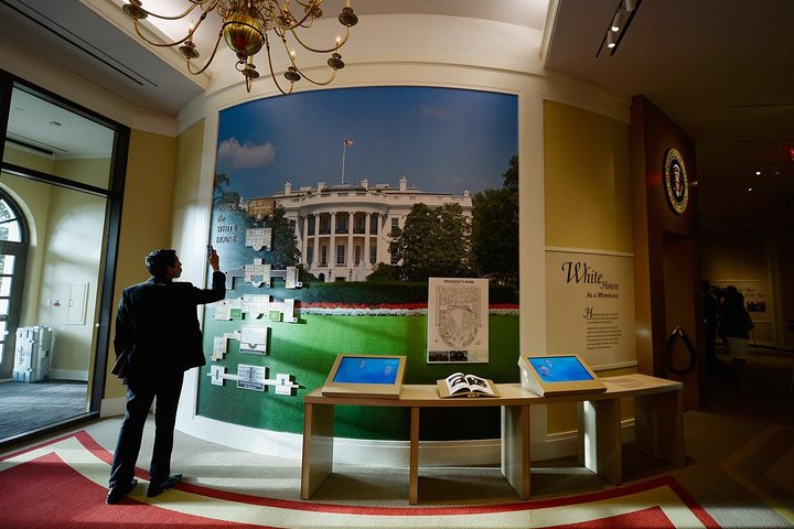 George W. Bush Presidential Library And Museum Guided Tour - thumb 0