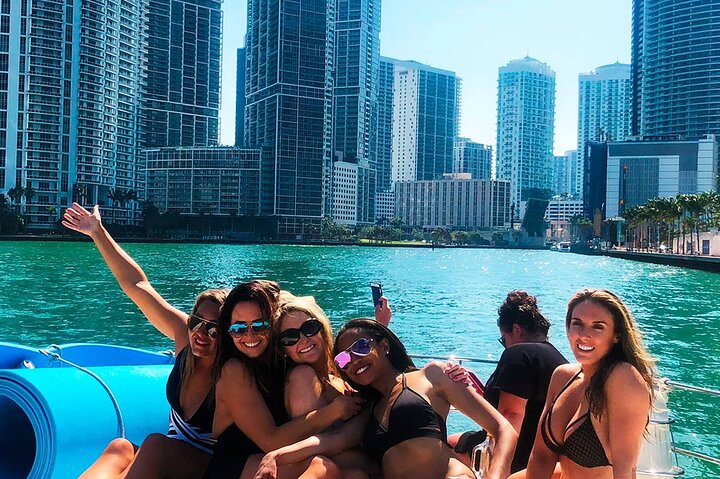 45' Yacht Tour & Party, With Captain, Enjoy Miami Beach In A Unique Way - thumb 3